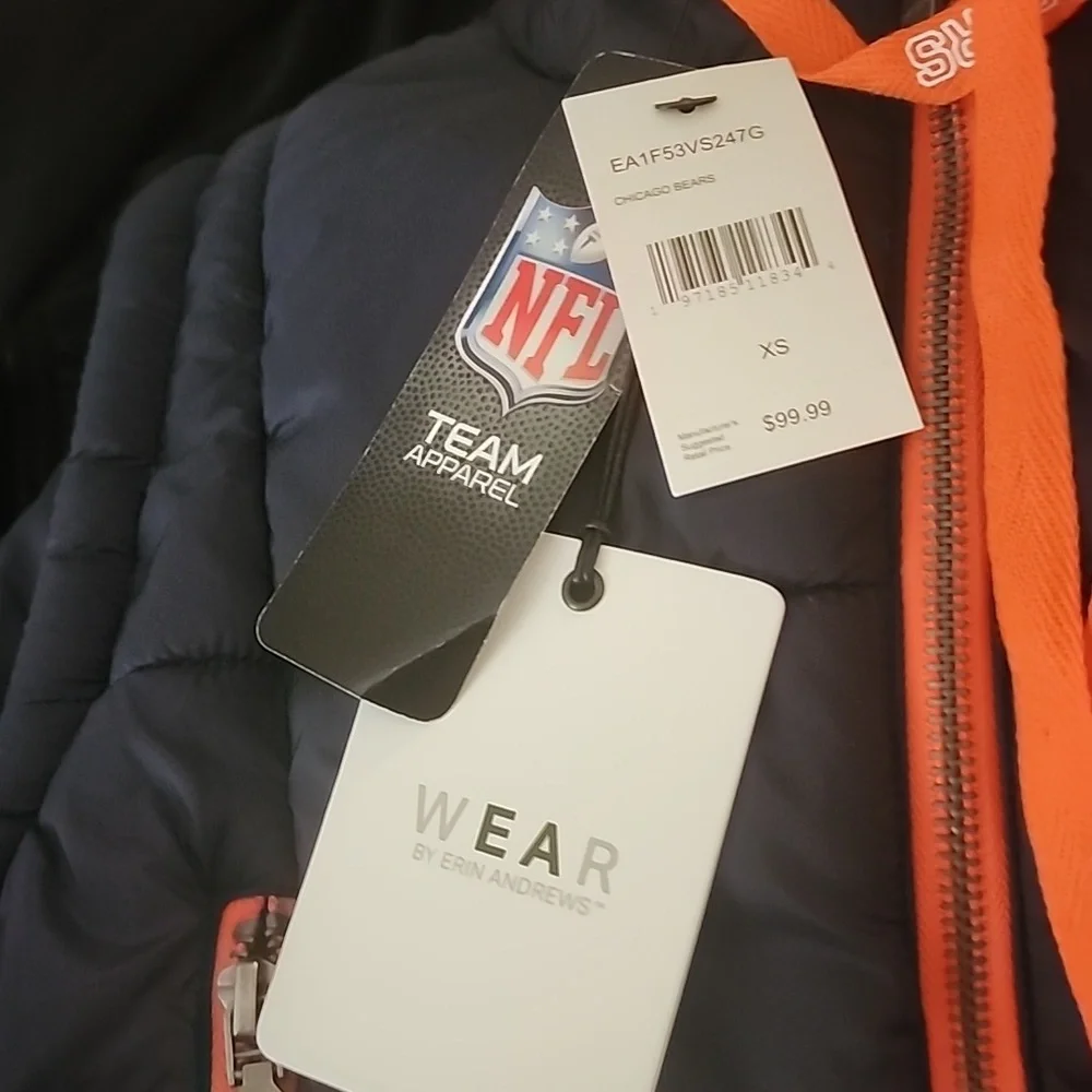 Chicago Bears NFL Puffer Vest Women's Size XS By Erin Andrews NWT - Picture 3 of 3